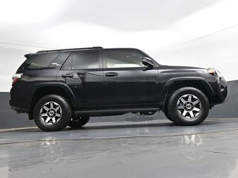 Used 2021 Toyota 4Runner TRD Off-Road AWD/4WD image 36