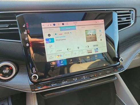 Certified 2024 Jeep Wagoneer Series II w/ Convenience Group I image 16