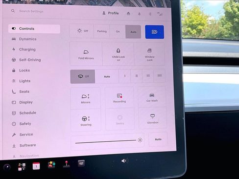 Used 2021 Tesla Model Y Performance AWD/4WD image 28
