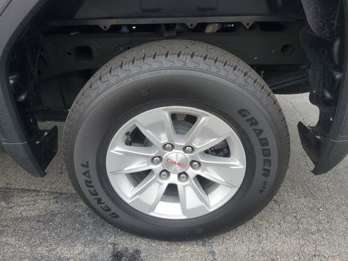 Used 2024 GMC Sierra 1500 SLE image 8