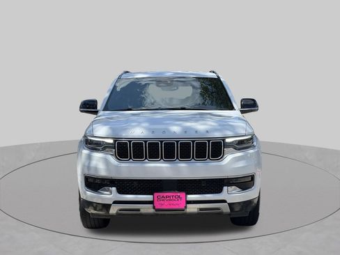 Used 2024 Jeep Wagoneer L Series II w/ Flexible Seating Group AWD/4WD image 7