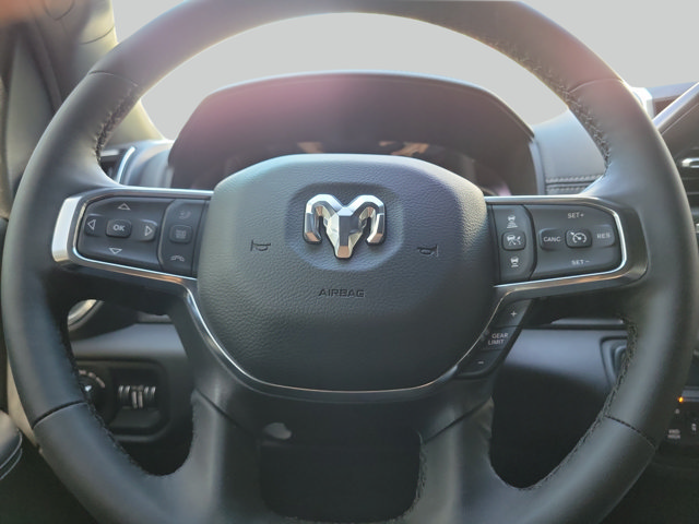 Used 2025 RAM 2500 Laramie AWD/4WD image 33