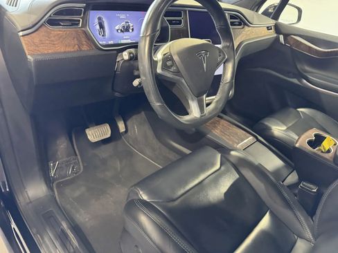 Used 2017 Tesla Model X 100D image 9