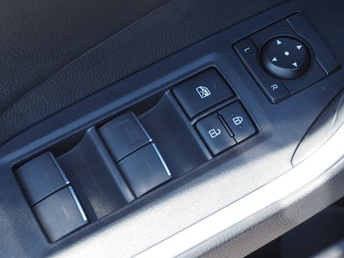 Used 2025 Toyota RAV4 XSE image 28