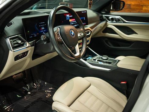Used 2024 BMW i4 eDrive35 w/ Premium Package RWD image 9