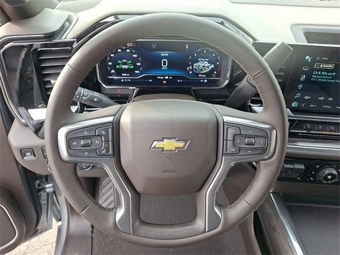Used 2025 Chevrolet Silverado 2500 LTZ w/ LTZ Plus Package image 19