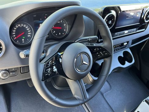 New 2025 Mercedes-Benz Sprinter 2500 image 14