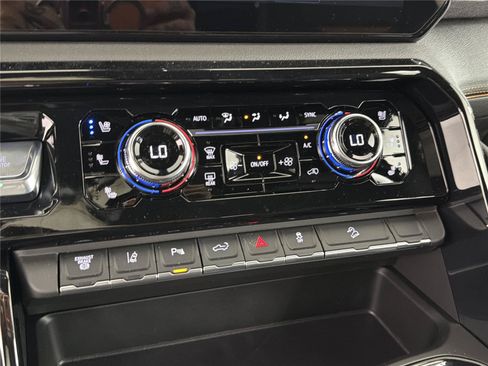 New 2026 GMC Sierra 2500 AT4 w/ AT4 Premium Plus Package AWD/4WD image 13