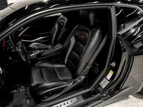 Used 2019 Chevrolet Camaro SS RWD image 28