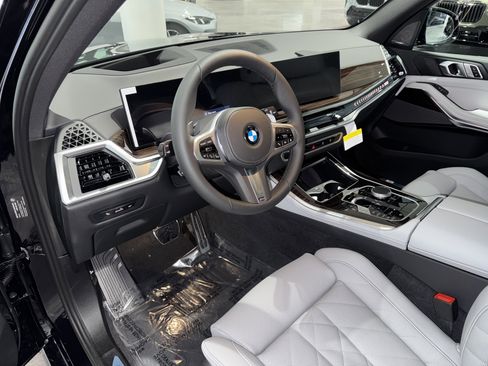 New 2026 BMW X5 xDrive40i w/ M Sport Package image 15