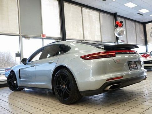 Used 2019 Porsche Panamera 4 image 5