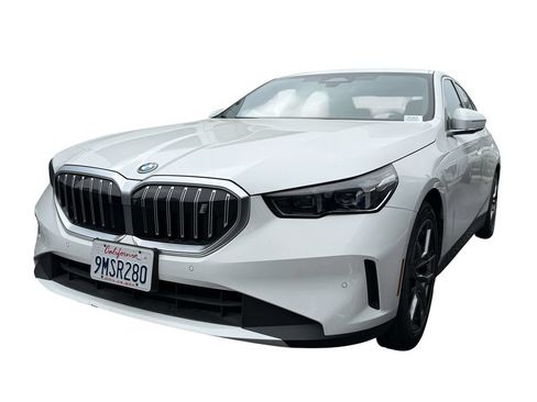 Used 2024 BMW i5 eDrive40i w/ Premium Package RWD image 17