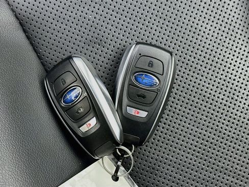 Used 2025 Subaru Forester Limited AWD/4WD image 25