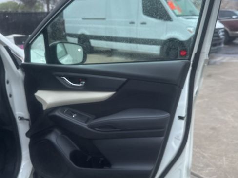 Used 2021 Subaru Ascent Premium w/ Convenience Package image 14