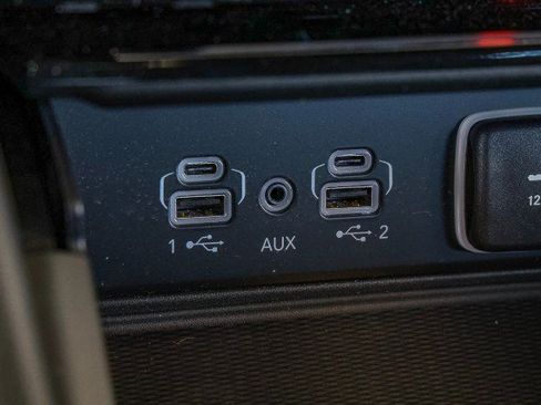 Used 2023 Jeep Grand Cherokee Altitude RWD image 19