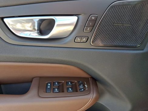 Certified 2023 Volvo XC60 B5 Plus w/ Climate Package AWD/4WD image 13
