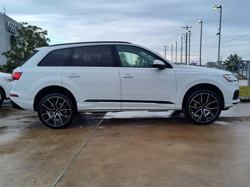 Used 2023 Audi Q7 3.0T Prestige image 14
