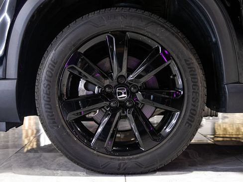Used 2025 Honda Pilot Black Edition image 33