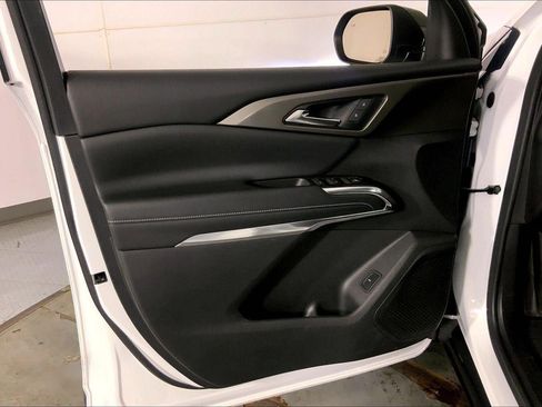 Used 2024 Chevrolet Traverse LT AWD/4WD image 24