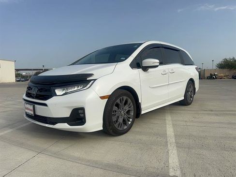 Certified 2025 Honda Odyssey Touring image 1