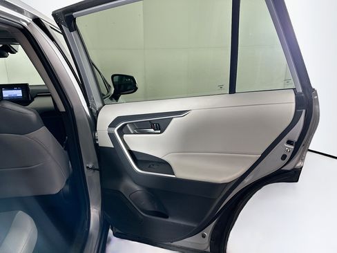 Used 2019 Toyota RAV4 XLE image 30