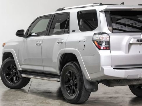 Used 2019 Toyota 4Runner SR5 AWD/4WD image 14