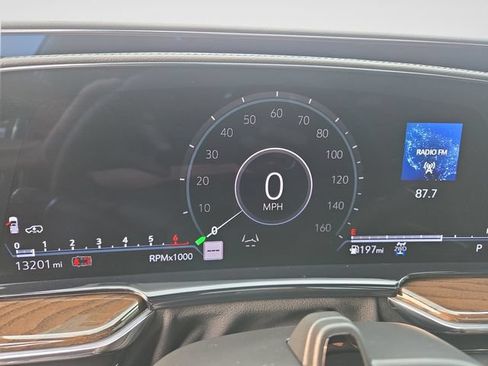 Certified 2024 Cadillac Escalade Sport Platinum w/ LPO, ONYX Package AWD/4WD image 22