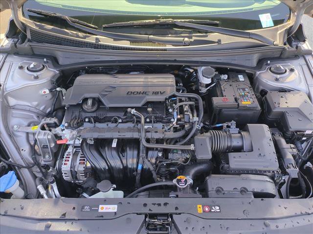 Used 2022 Hyundai Elantra SEL FWD image 21