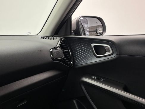 Used 2025 Kia Soul EX FWD image 24