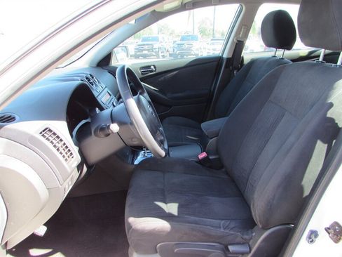 Used 2010 Nissan Altima 2.5 S FWD image 9