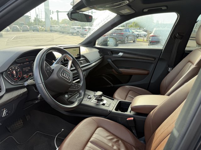 Used 2019 Audi Q5 2.0T Premium Plus w/ Premium Plus Package AWD/4WD image 4