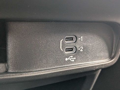 New 2027 Chrysler Pacifica Select w/ Family Tech Group FWD image 24