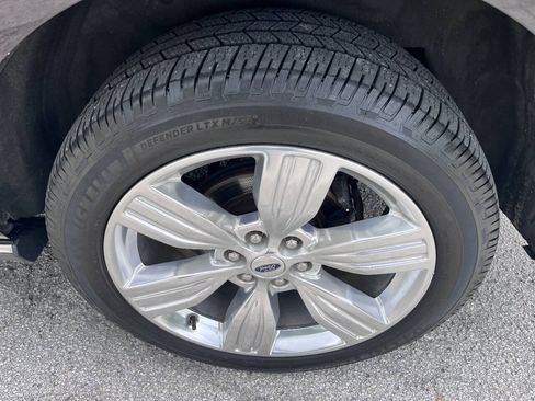 Used 2020 Ford Expedition Limited RWD image 18