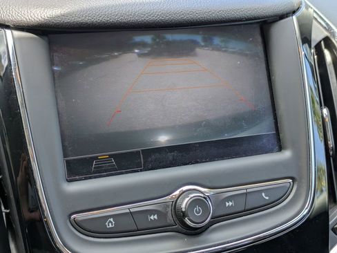 Used 2019 Chevrolet Cruze Premier FWD image 20