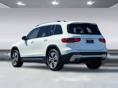 Used 2026 Mercedes-Benz GLB 250 image 3