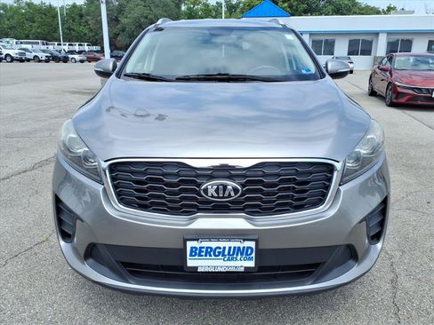 Used 2019 Kia Sorento AWD w/ LX Convenience Package image 9
