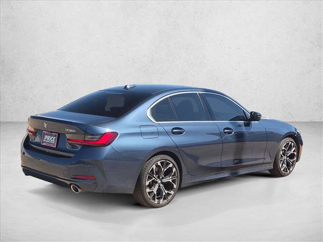 Used 2025 BMW 330i Sedan w/ Premium Package RWD image 5