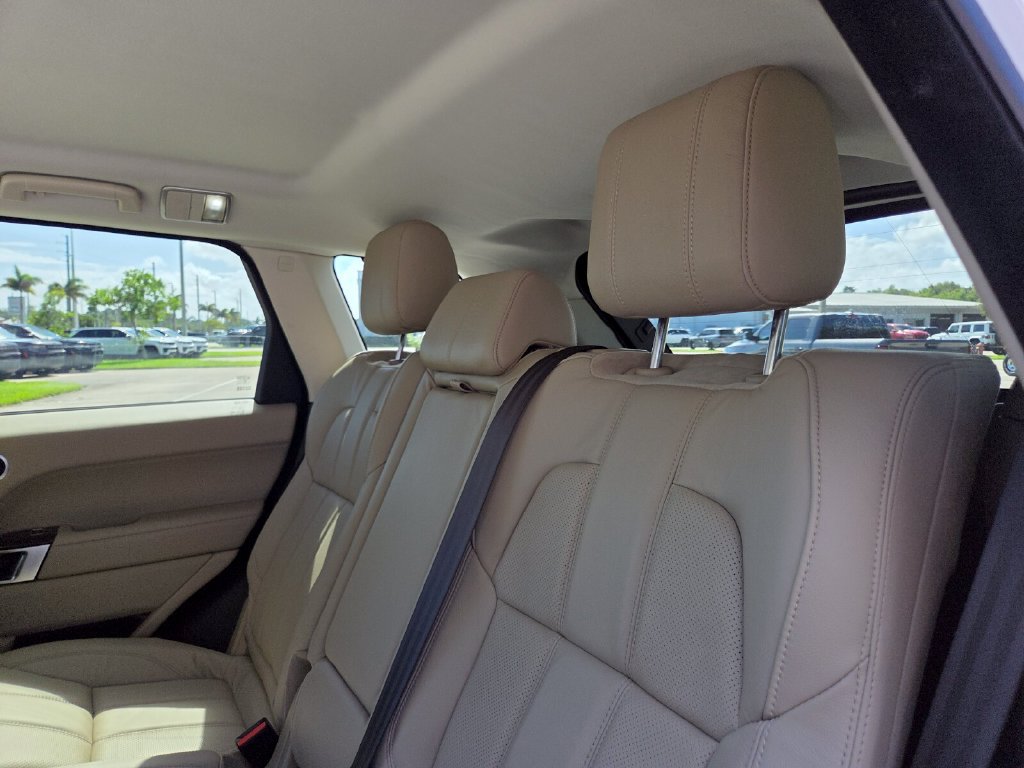 Used 2015 Land Rover Range Rover Sport SE AWD/4WD image 22