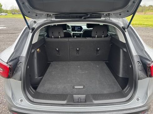 Used 2024 Chevrolet Trax LS FWD image 19