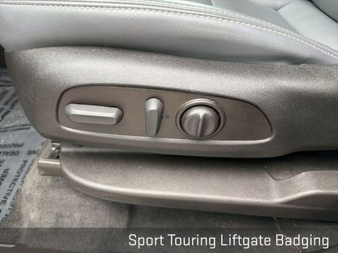 Used 2023 Buick Enclave Essence w/ Sport Touring Edition image 32