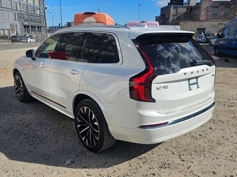 Certified 2025 Volvo XC90 T8 Plus w/ Protection Package Premier image 3