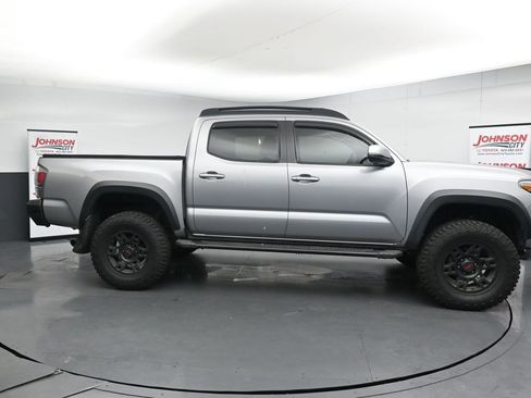 Used 2021 Toyota Tacoma TRD Off-Road AWD/4WD image 9