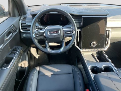Used 2026 GMC Acadia Elevation w/ Elevation Premium Package AWD/4WD image 23