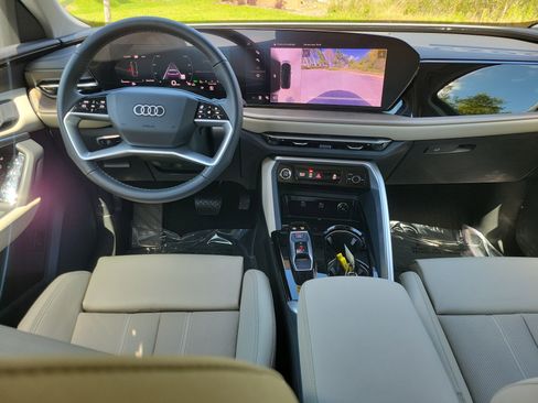 Used 2025 Audi Q5 Premium Plus w/ Premium Plus image 15