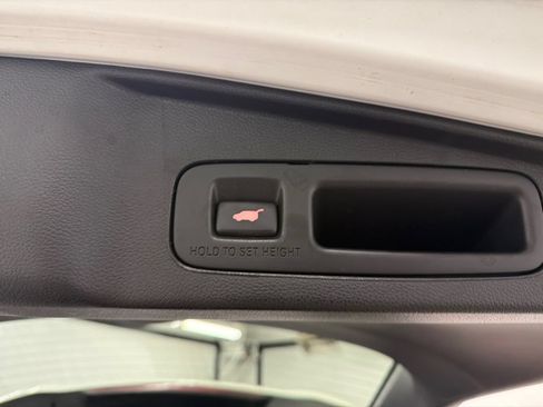 Used 2019 Honda CR-V Touring image 21