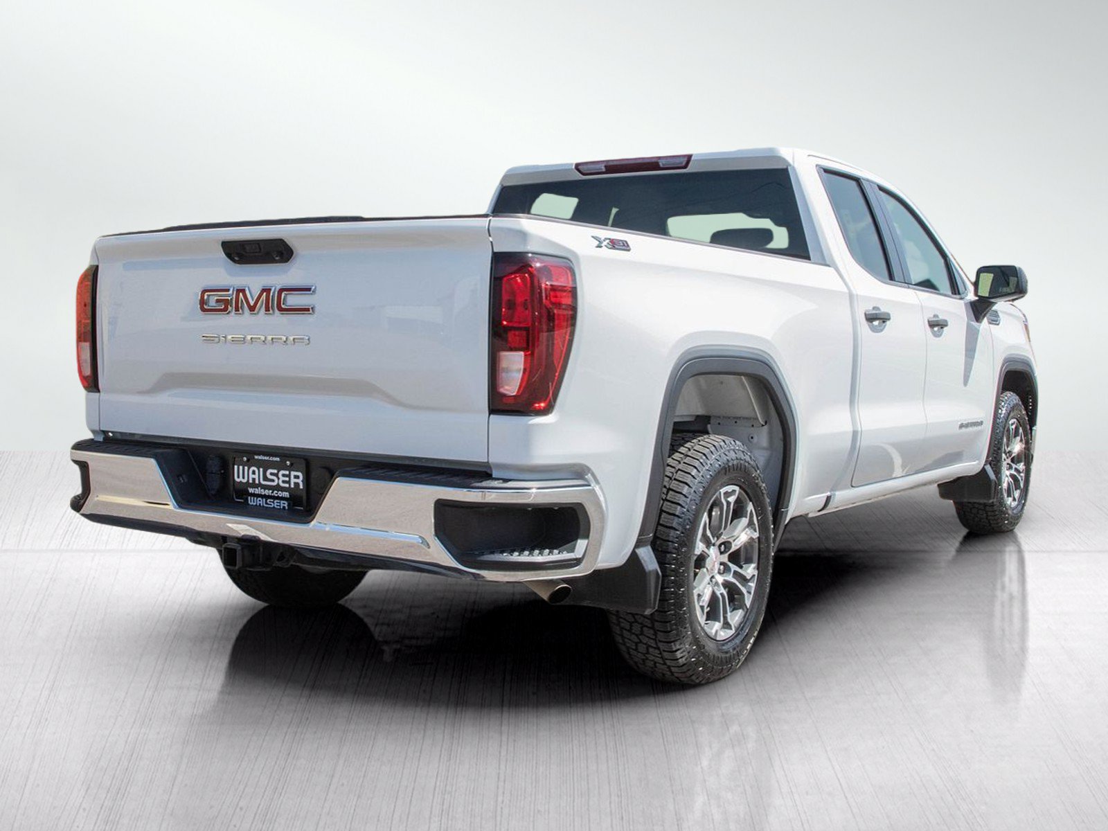 Used 2023 GMC Sierra 1500 Pro w/ Pro Value Package AWD/4WD image 7