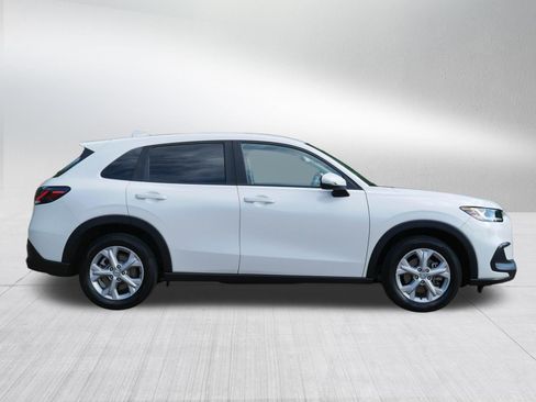 Used 2025 Honda HR-V LX image 8