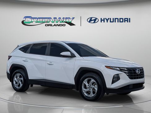 Used 2023 Hyundai Tucson SE FWD image 2