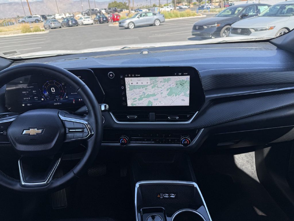 Used 2026 Chevrolet Equinox LT w/ Convenience Package II FWD image 14