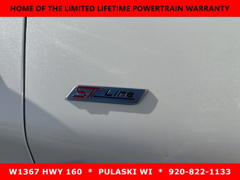 Used 2024 Ford Explorer ST-Line w/ Class IV Trailer Tow Package AWD/4WD image 4